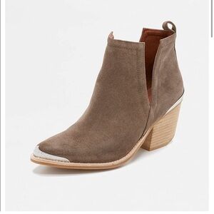 Women’s JEFFREY CAMPBELL ‘Cromwell’ suede leather western cutout boots- Size 7.5